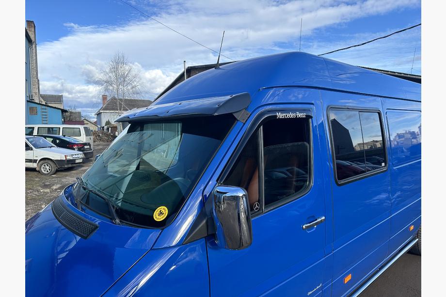Volkswagen LT 1995–2006 Vizir na vetrobransko steklo (črn sijaj, 5 mm) Image