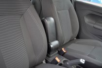 Renault Duster 2018–2024 Naslon za roko (v držalo za pijačo) fotografija 4