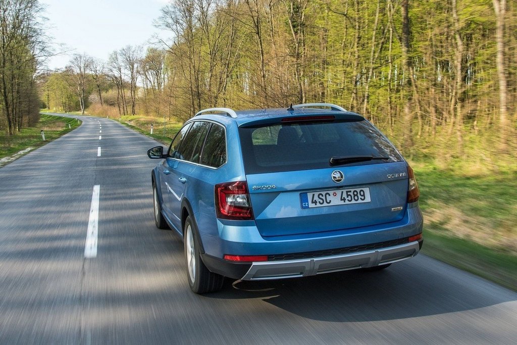 Terenska predelava karavana Skoda Octavia Scout