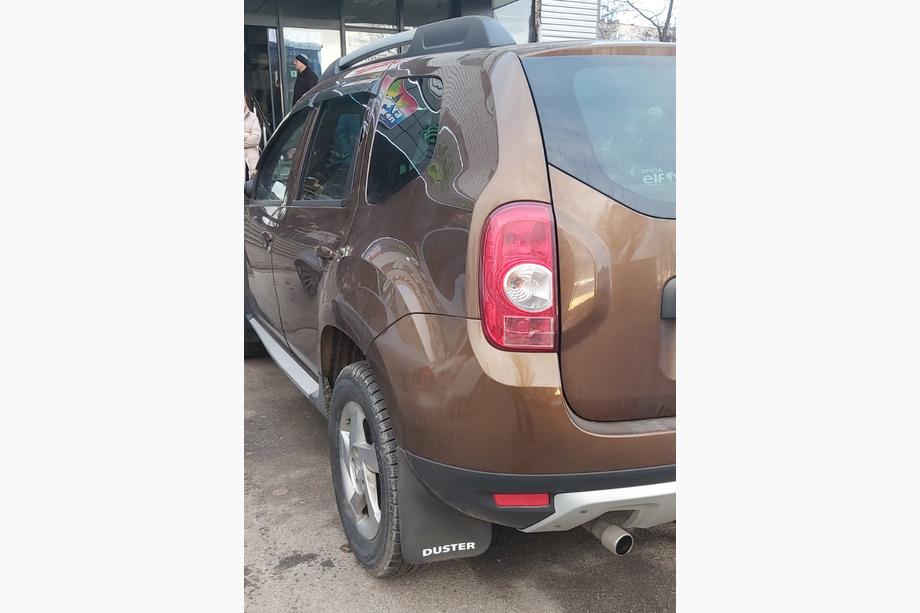 Dacia Duster 2008–2018 Premium zadnje blatne zavesice (2 kosa) Image