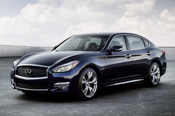 Test poslovne limuzine Infiniti Q70
