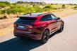 Pregled premijskega križanca Jaguar F-Pace fotografija 11