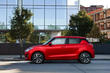 Pregled petvratnega kombilimuzinskega Suzuki Swift fotografija 2