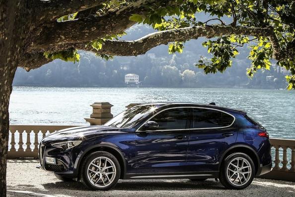 Pregled kompaktnega križanca Alfa Romeo Stelvio