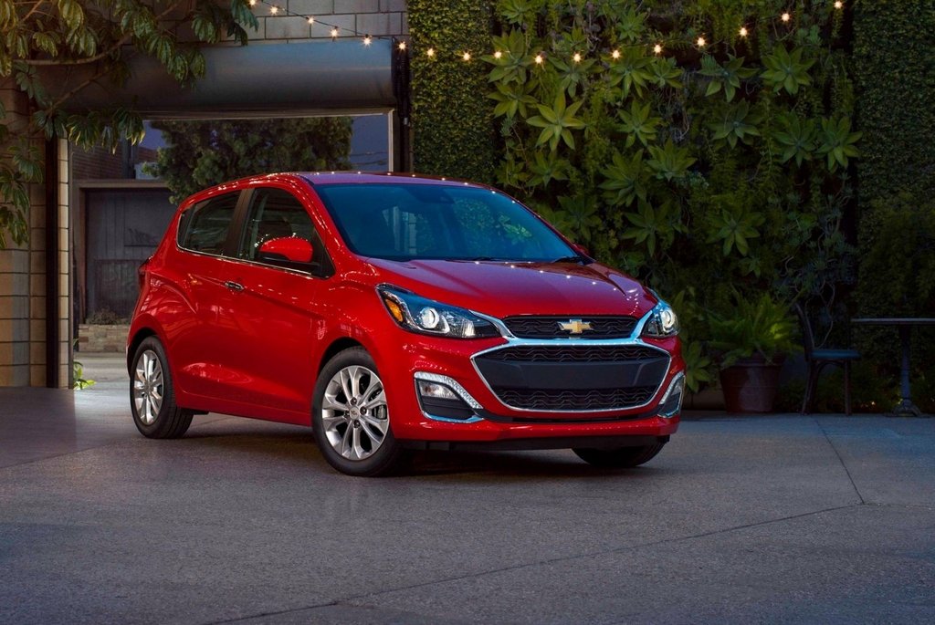 Pregled prenovljene kompaktne kombilimuzine Chevrolet Spark