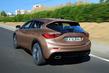 Premijski hatchback Infiniti Q30 fotografija 3
