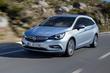 Pregled petvratnega kombilimuzinskega Opel Astra K fotografija 2