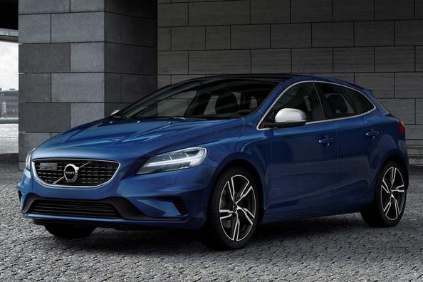 Pregled petvratnega kombilimuzinskega Volvo V40