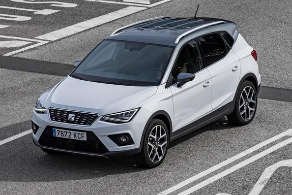 Pregled kompaktnega križanca SEAT Arona