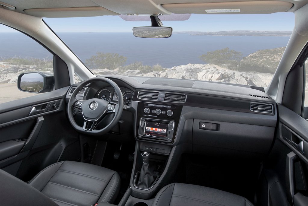 Pregled kompaktnega enoprostorca Volkswagen Caddy četrte generacije
