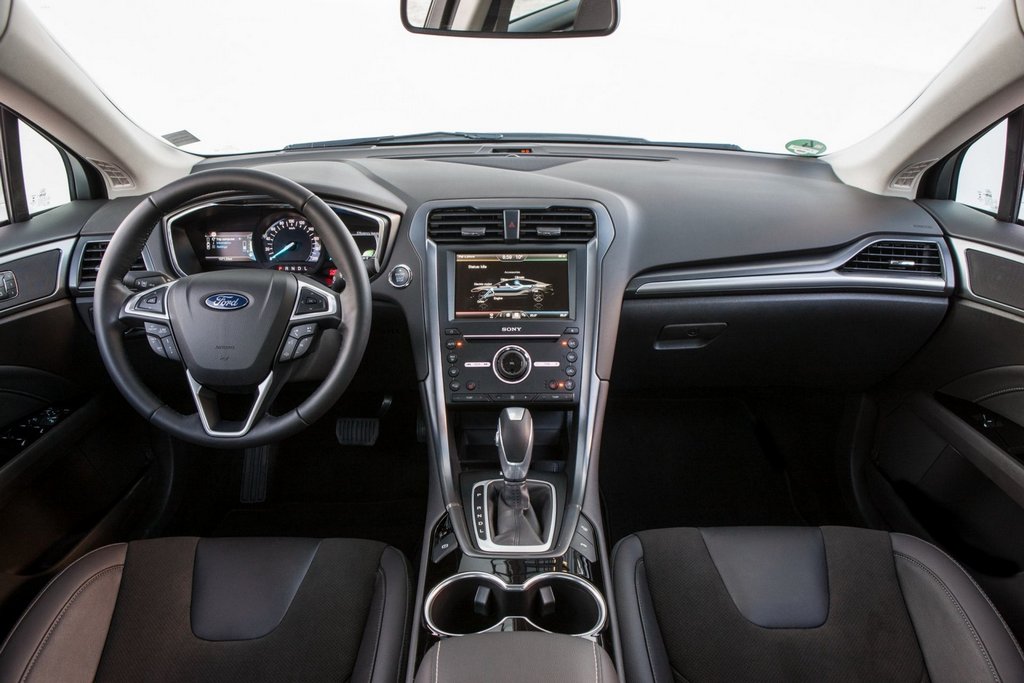 Pregled srednje velike limuzine Ford Mondeo