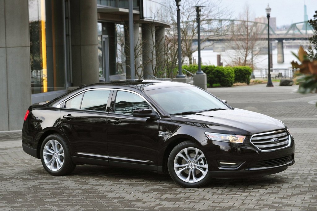 Pregled luksuzne limuzine Ford Taurus
