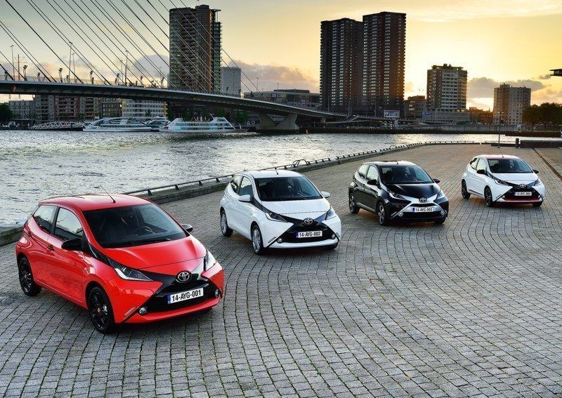 Pregled druge generacije kombilimuzine Toyota Aygo