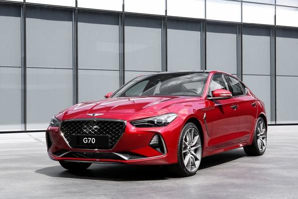 Prva generacija limuzine Genesis G70