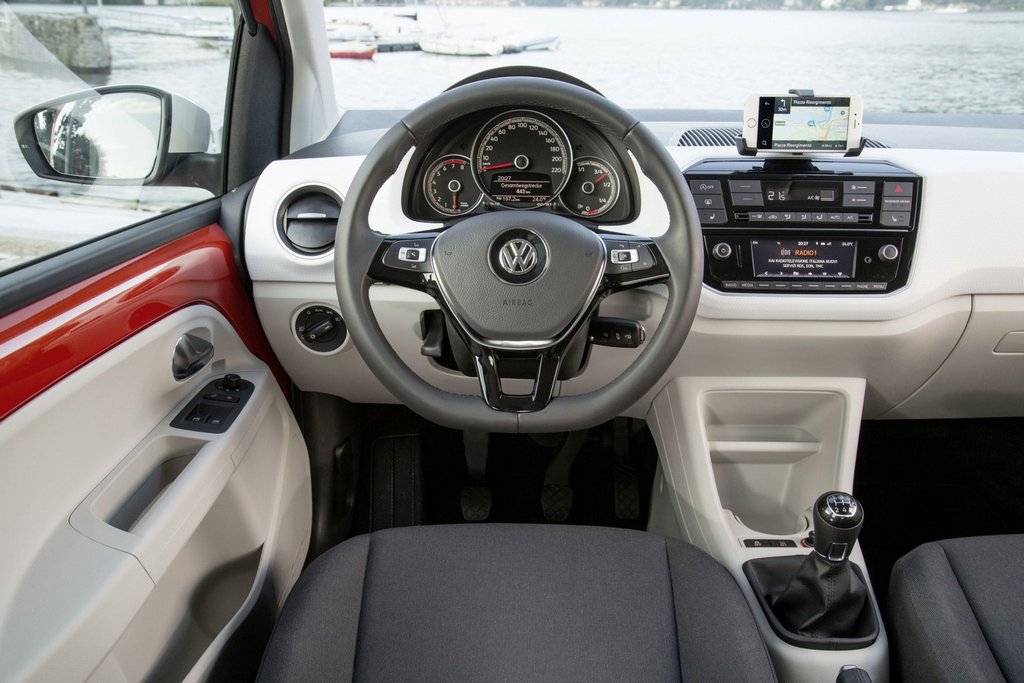 Pregled prenovljenega mestnega hatchbacka Volkswagen up!
