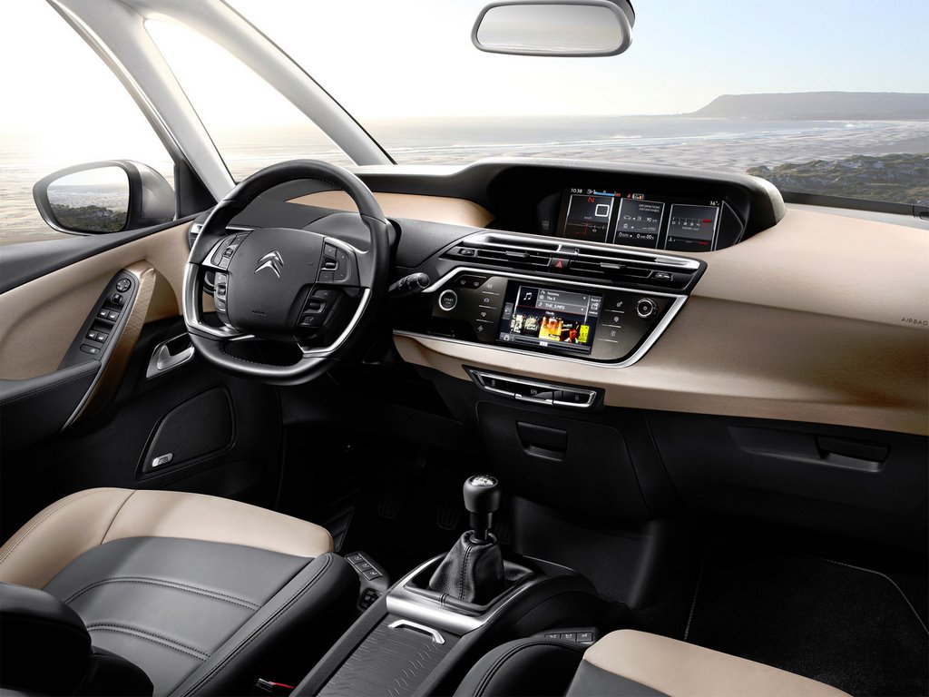 Prenovljena različica kompaktnega enoprostorca Citroen C4 Picasso