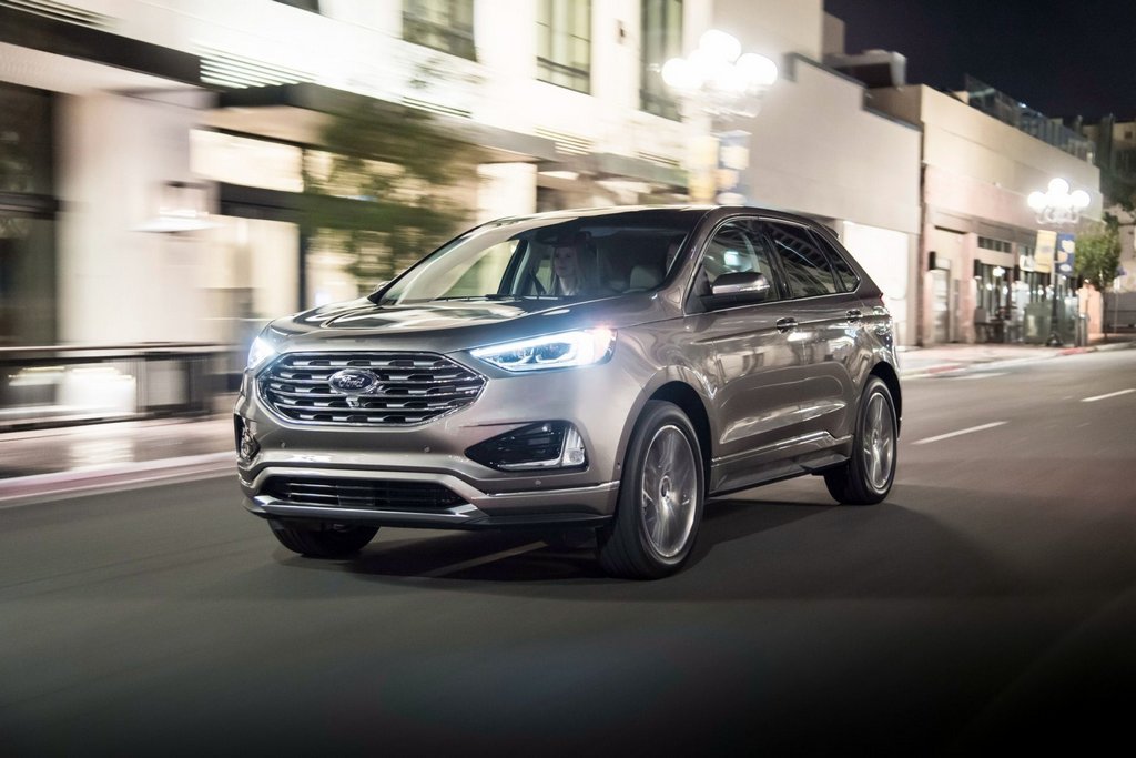 Pregled posodobljenega crossoverja Ford Edge