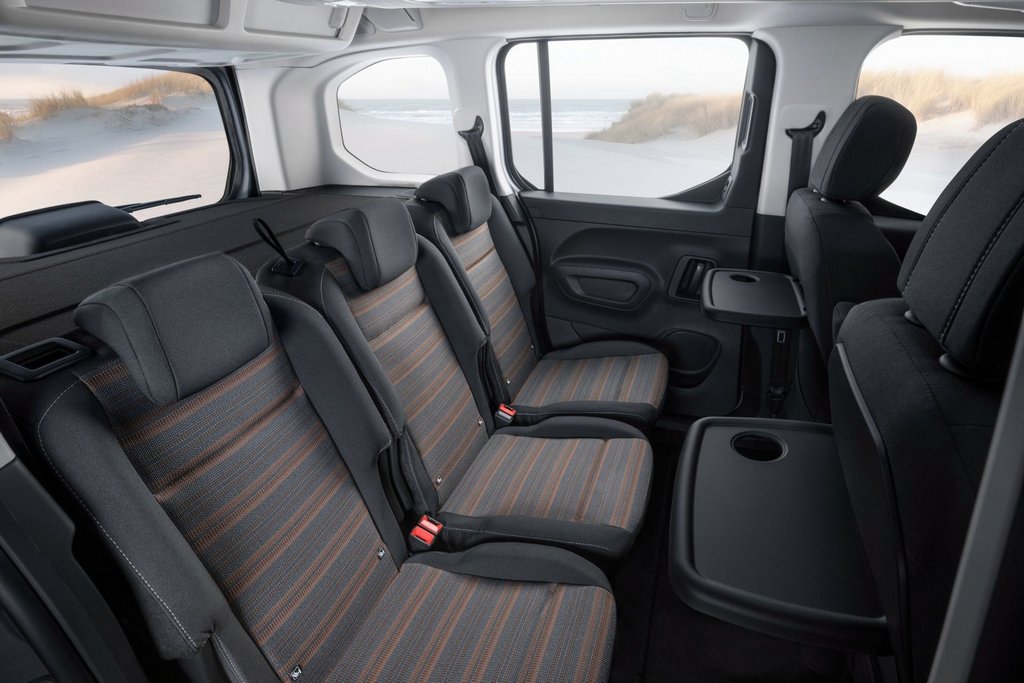 Pregled kompaktnega enoprostorca Opel Combo Life