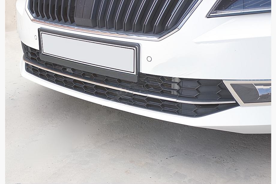 Skoda Superb 2015–2024 Zaščitne kromirane obloge za sprednji odbijač OmsaLine (3 kosi, nerjaveče jeklo) Image