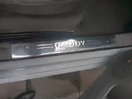 Volkswagen Caddy 2015–2020 Notranje obloge pragov OmsaLine (4 kosi, nerjaveče) fotografija 3