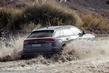 Pregled premijskega križanca Audi Q8 s štirikolesnim pogonom fotografija 3