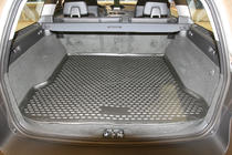 Volvo XC70 2007–2013 Gumijasta podloga za prtljažnik (Novline) fotografija 2