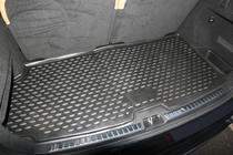 Volvo XC90 2015– Kratka gumijasta kadica za prtljažnik (Novline) za crossover (7 sedežev) fotografija 4
