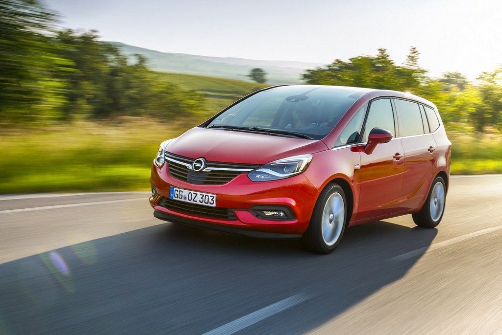 Pregled kompaktnega enoprostorca Opel Zafira
