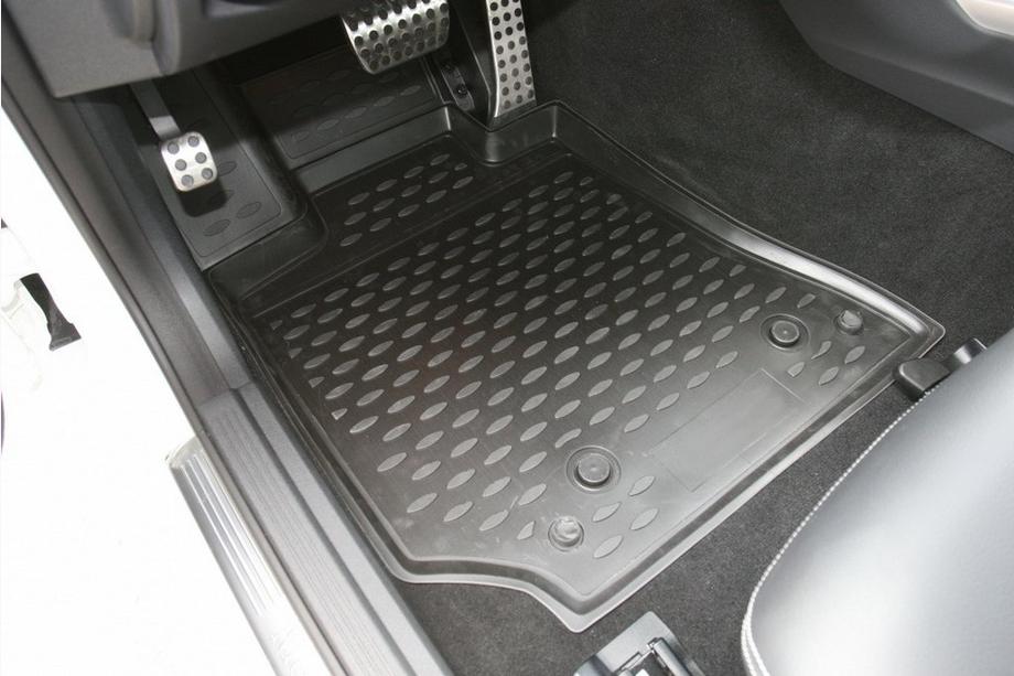 Mercedes E-class W212 2009–2016 Gumijasti tepihi za notranjost (4 kosi, Novline) SD Fotografija 2