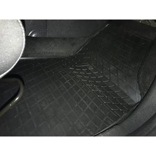 Gumijasti tepihi za potniški prostor (4 kosi, Stingray Premium) Renault Megane III 2009–2016 fotografija 3