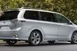 Pregled posodobljenega polno-velikostnega enoprostorca Toyota Sienna fotografija 3