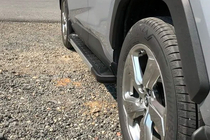 Toyota Rav 4 2019–2025 Bočne stopnice RedLine V1 (2 kosa, aluminij) fotografija 1