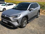 Toyota Rav 4 2019–2025 Stranske stopnice Maydos V2 (2 kos, aluminij z nerjavnim jeklom) fotografija 6