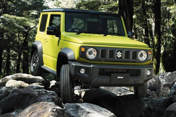 Pregled kompaktnega terenca Suzuki Jimny četrte generacije