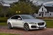 Pregled premijske limuzine Jaguar XE fotografija 11