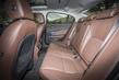 Pregled premijske limuzine Jaguar XE fotografija 8
