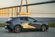 Kompaktna kombilimuzina Mazda 3 četrte generacije fotografija 4