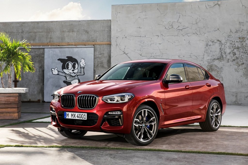 Druga generacija srednje velikega križanca BMW X4