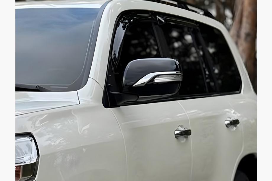 Toyota Land Cruiser 200 2007–2021 Pokrovi ogledal (s stranskim smernikom, stil 2016) Črna barva Image