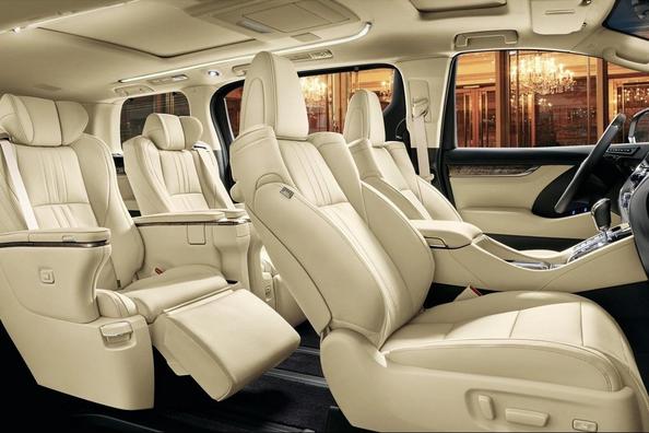 Polnovelikostni luksuzni enoprostorec Toyota Alphard Fotografija 8