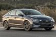 Kompaktna limuzina Hyundai Elantra v prenovljeni podobi fotografija 2
