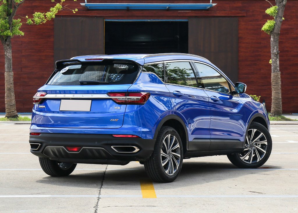Pregled kompaktnega križanca Geely SX11