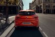 Pregled pete generacije kompaktnega kombilimuzinskega modela Renault Clio fotografija 10