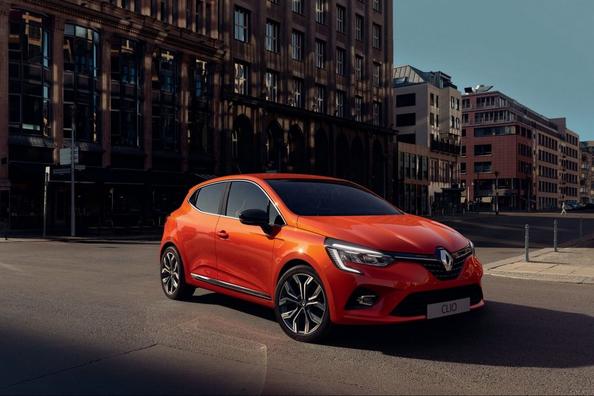 Pregled pete generacije kompaktnega kombilimuzinskega modela Renault Clio