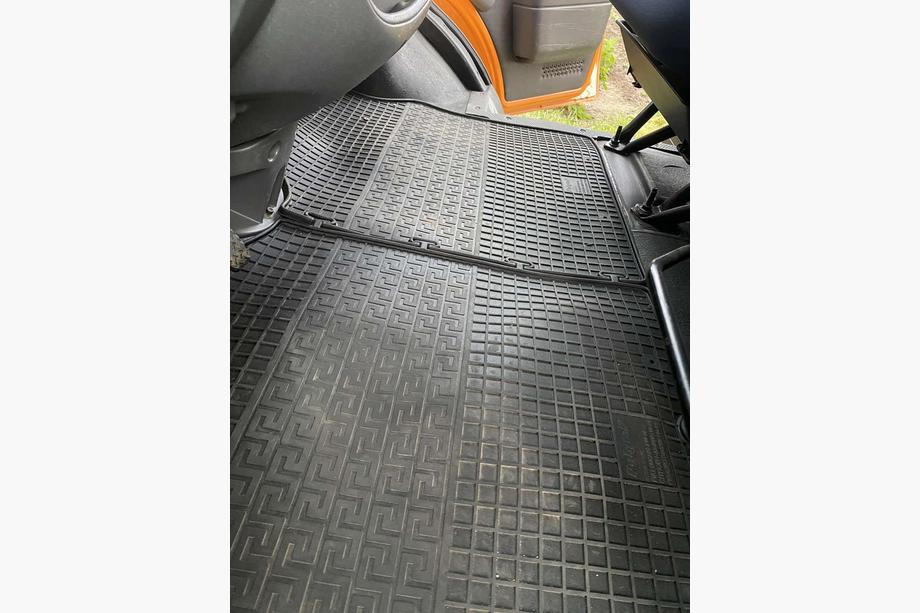 Citroen Jumper 1995–2006 Gumijasti tepihi za notranjost (2 kosa, Polytep) Image
