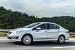 Pregled kompaktne limuzine Peugeot 408 fotografija 9