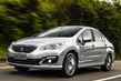 Pregled kompaktne limuzine Peugeot 408 fotografija 2