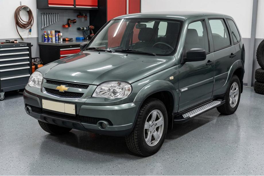 Chevrolet Niva 1998–2020 Stranske stopnice Allmond Grey (2 kosa, aluminij) Image