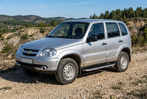 Chevrolet Niva 1998–2020 Stranski pragovi Fullmond (2 kosa, aluminij) fotografija 1