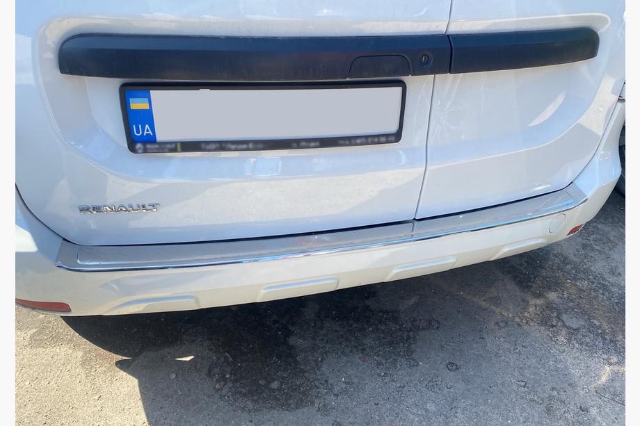 Renault Dokker 2013–2022 Zaščitna letev zadnjega odbijača Carmos (nerjavno jeklo) Image